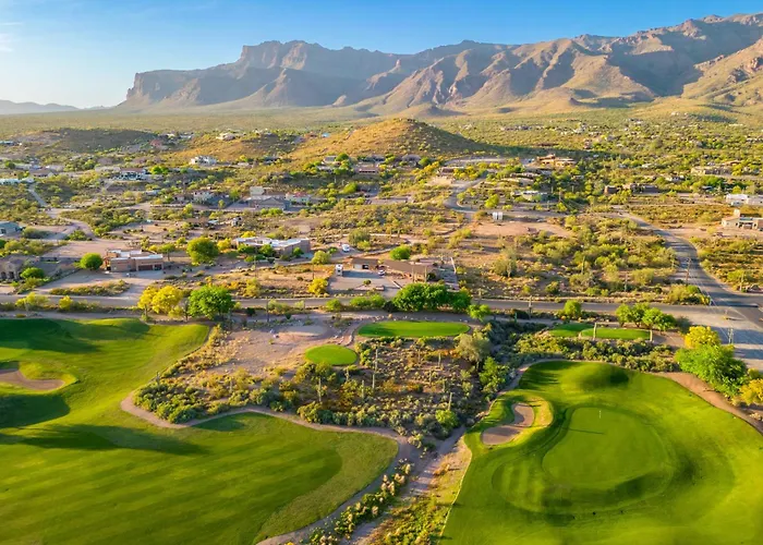 Golfer's Getaway W/ Scenic Views! * Gold Canyon