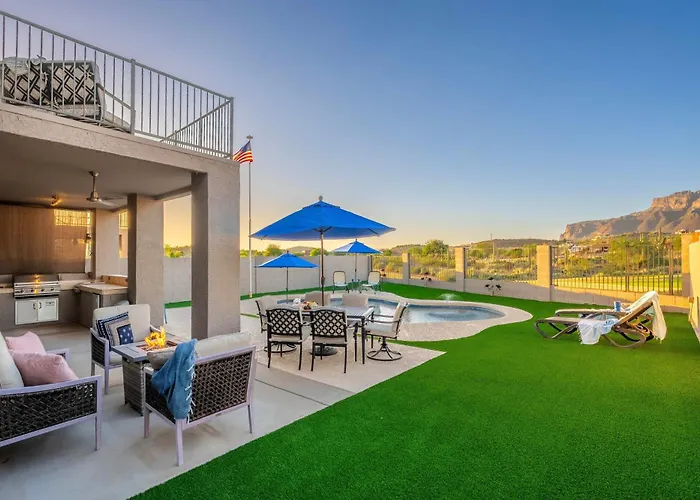 Golfer's Getaway W/ Scenic Views! * Gold Canyon